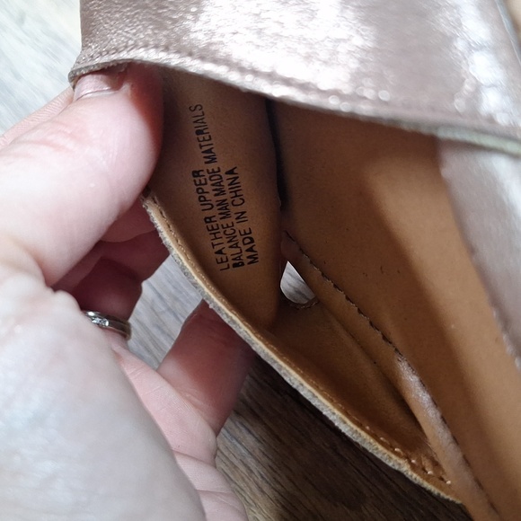 BOC Strappy Heeled Sandal Size 9M - Picture 12 of 14